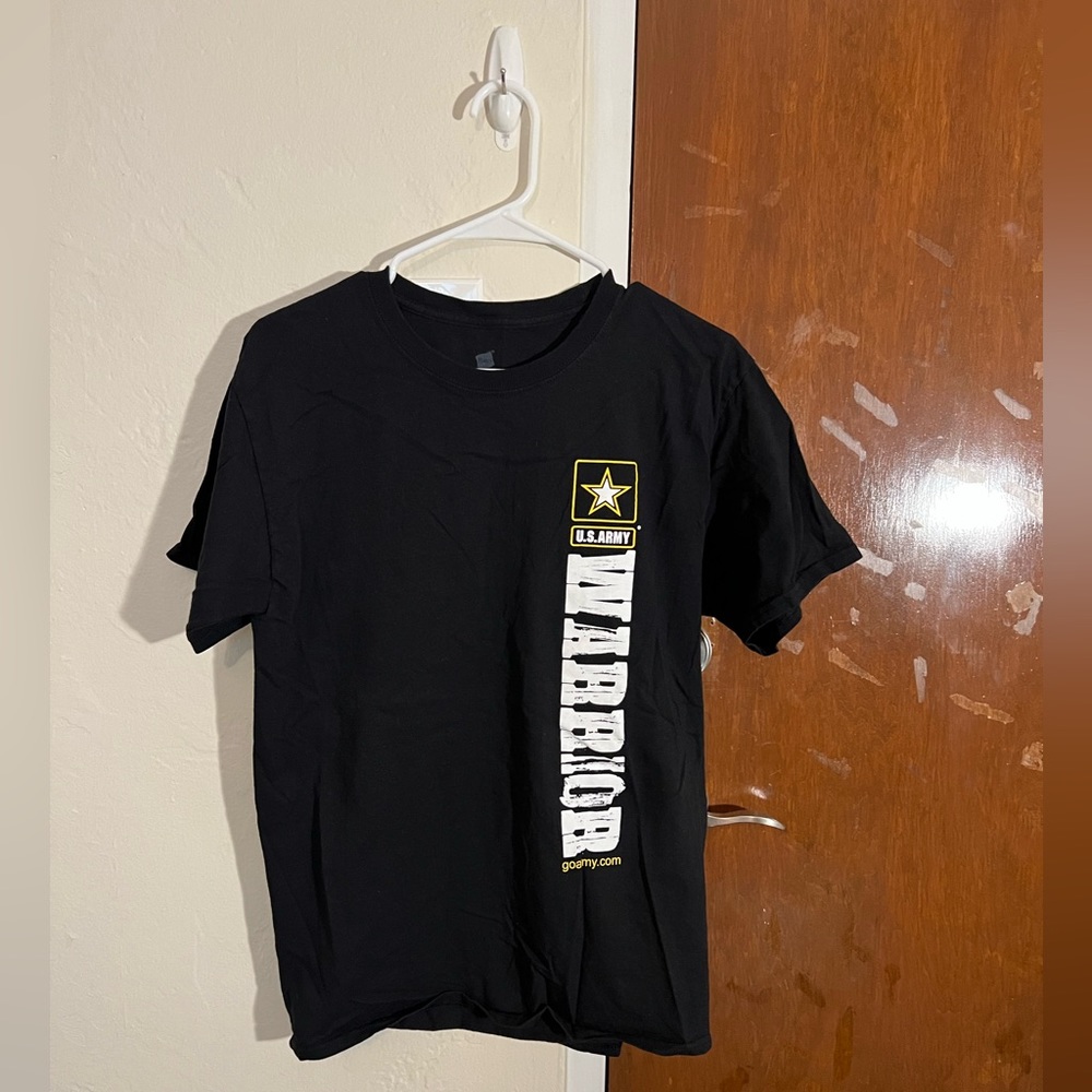 Black US Army Warrior Hanes T-Shirt - Size Medium